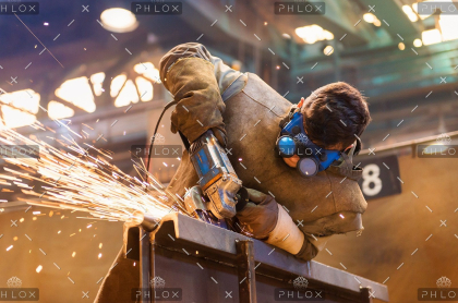demo-attachment-36-man-welding-P2R39TJ